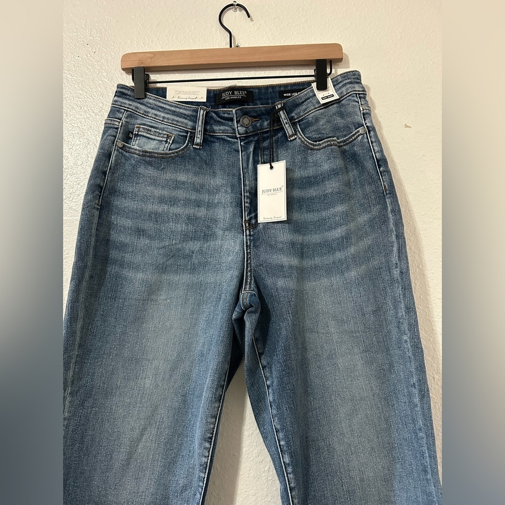 JudyBlue wide leg crop high waist mid blue jeans size 30 - Picture 3 of 6